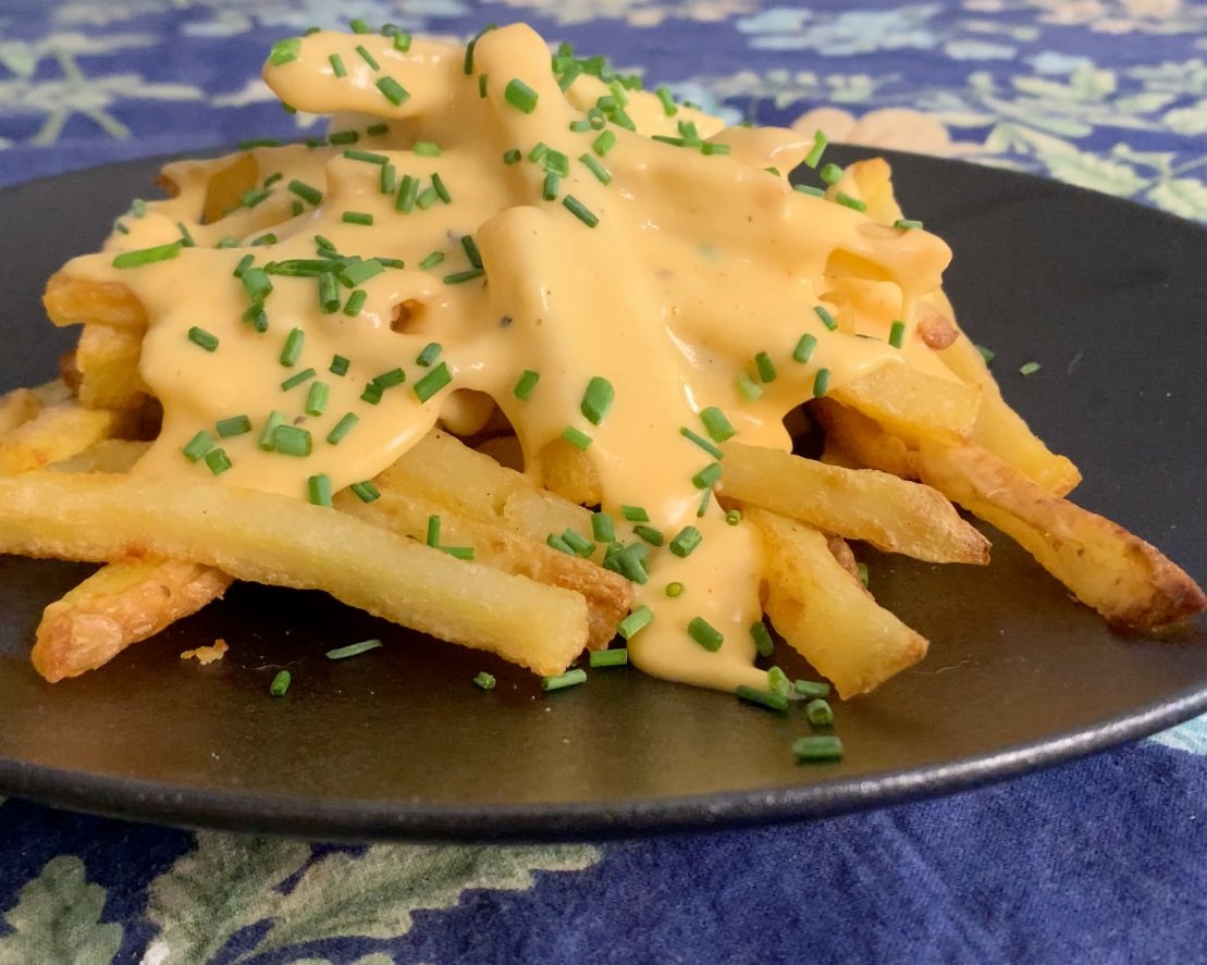 Creamy Cheese Fries